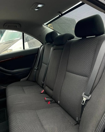 Toyota Avensis cena 13500 przebieg: 277045, rok produkcji 2005 z Wrocław małe 46